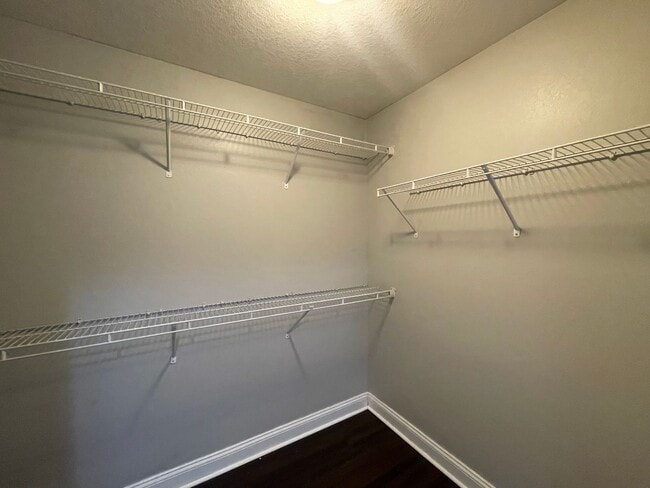 Building Photo - 3BR/2BA Located in Miller Farms Subdivision Across from MAFB!