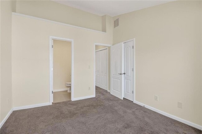 Building Photo - 2928 George Busbee Pkwy NW