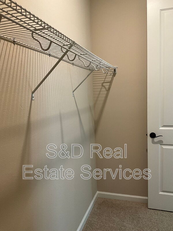 Building Photo - 807 Ballantyne Dr