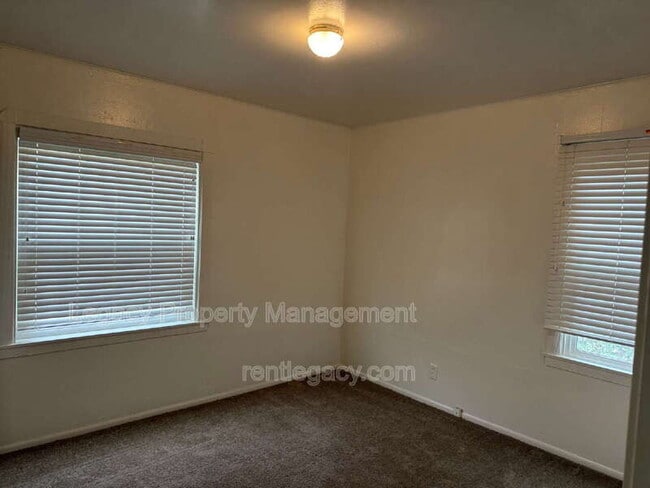 Building Photo - 5340 U St