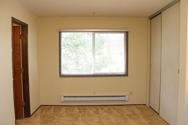 Building Photo - 6755-6755 SW Terri Ct