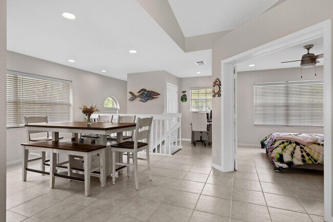 Building Photo - 8050 Aberdeen Dr