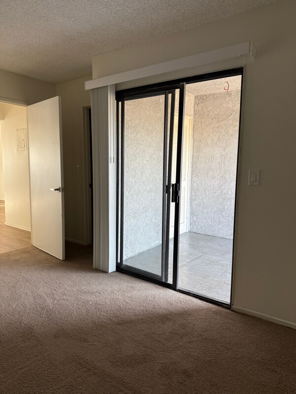 Building Photo - 1400 Peckham St