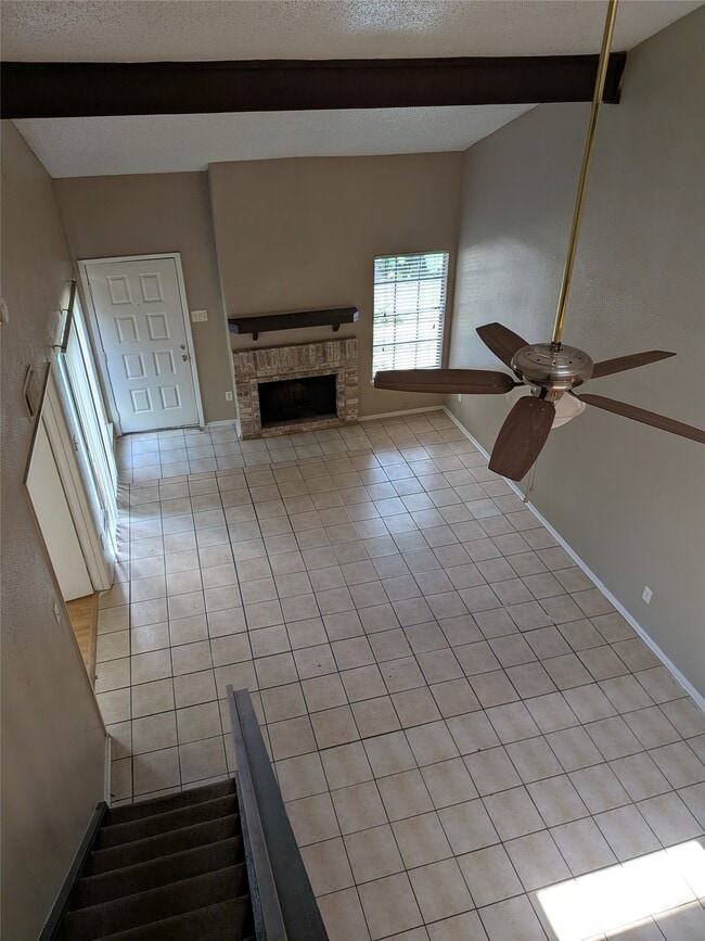 Building Photo - 12214 Bob White Dr