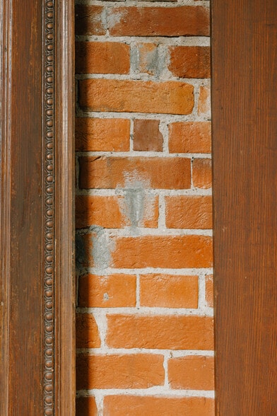 Building Photo - 503 Church St