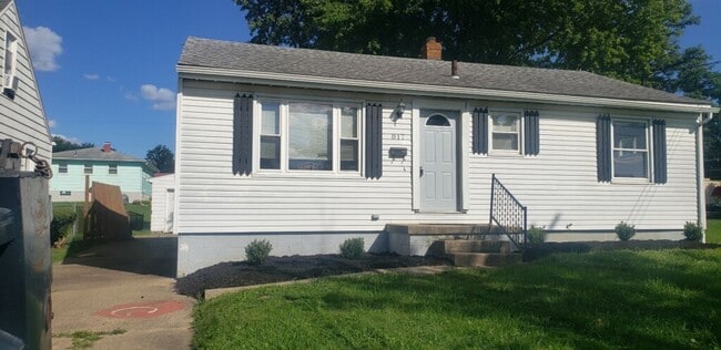 Building Photo - 817 Gary Ave SE