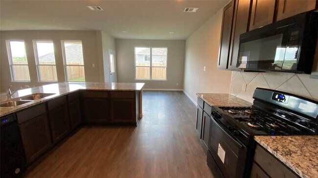 Building Photo - 4455 Eveslage Ln