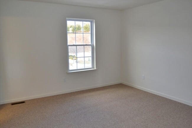 Building Photo - Beautiful townhome in Schuylkill County, B...