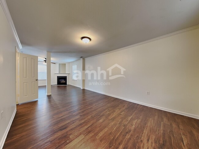 Building Photo - 704 Overlook Rd