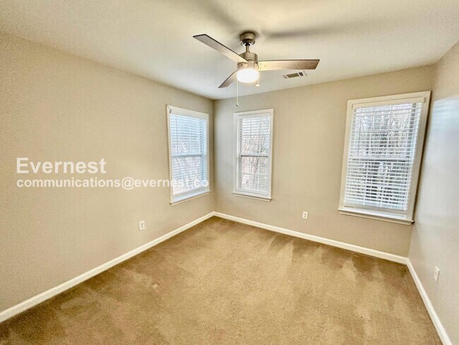 Building Photo - Limited Time Special Offer / 4 Bed, 2.5 Bath Home with Garage / Pet-Friendly / Vouchers Accepted ...