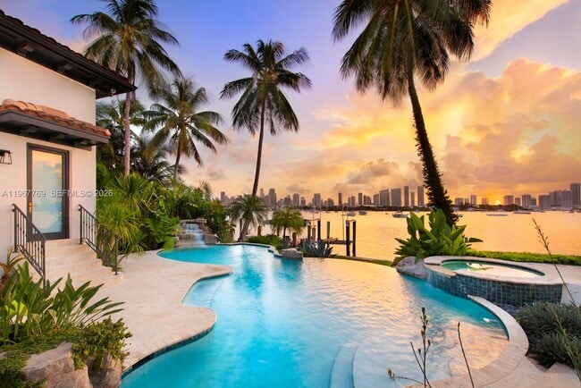 Building Photo - 432 S Hibiscus Dr