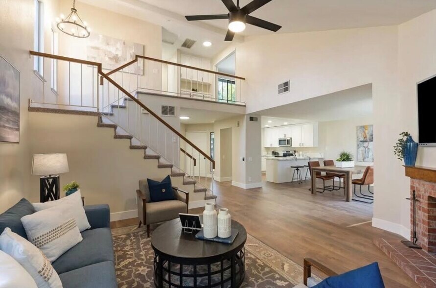 Building Photo - 211 River Run Cir