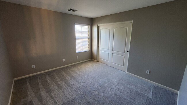 Building Photo - 4 Bedroom Home in the Kerby Estates Commun...