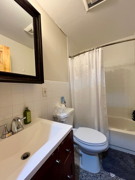 Building Photo - 179 Northampton St