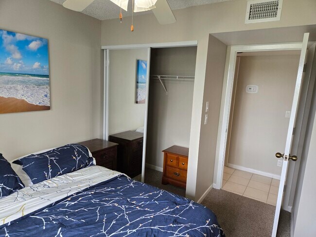 Building Photo - 2512 SE Anchorage Cove
