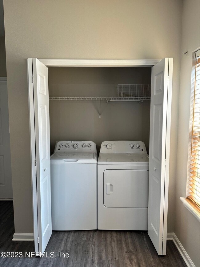 Building Photo - 264 Scrub Jay Dr