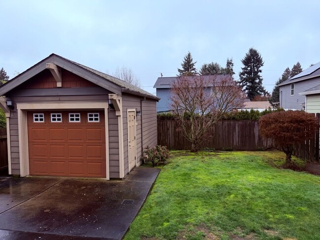 Building Photo - 4bed/2.5 Bath Craftsman in Kenton