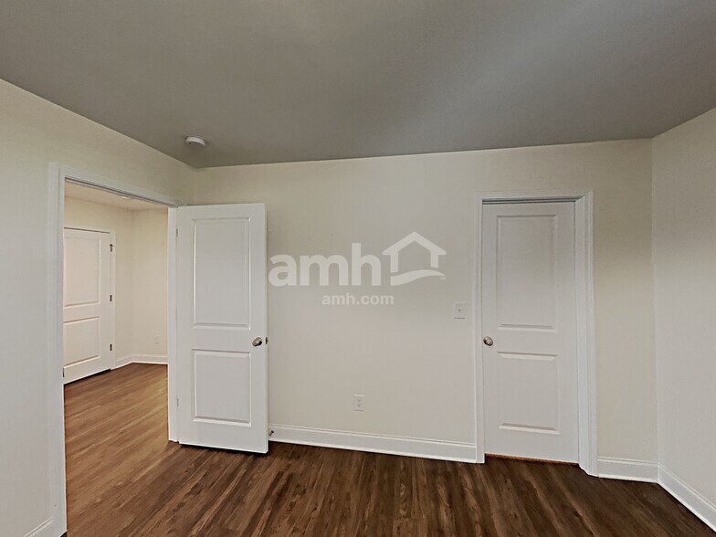 Building Photo - 2487 Napa Valley Dr