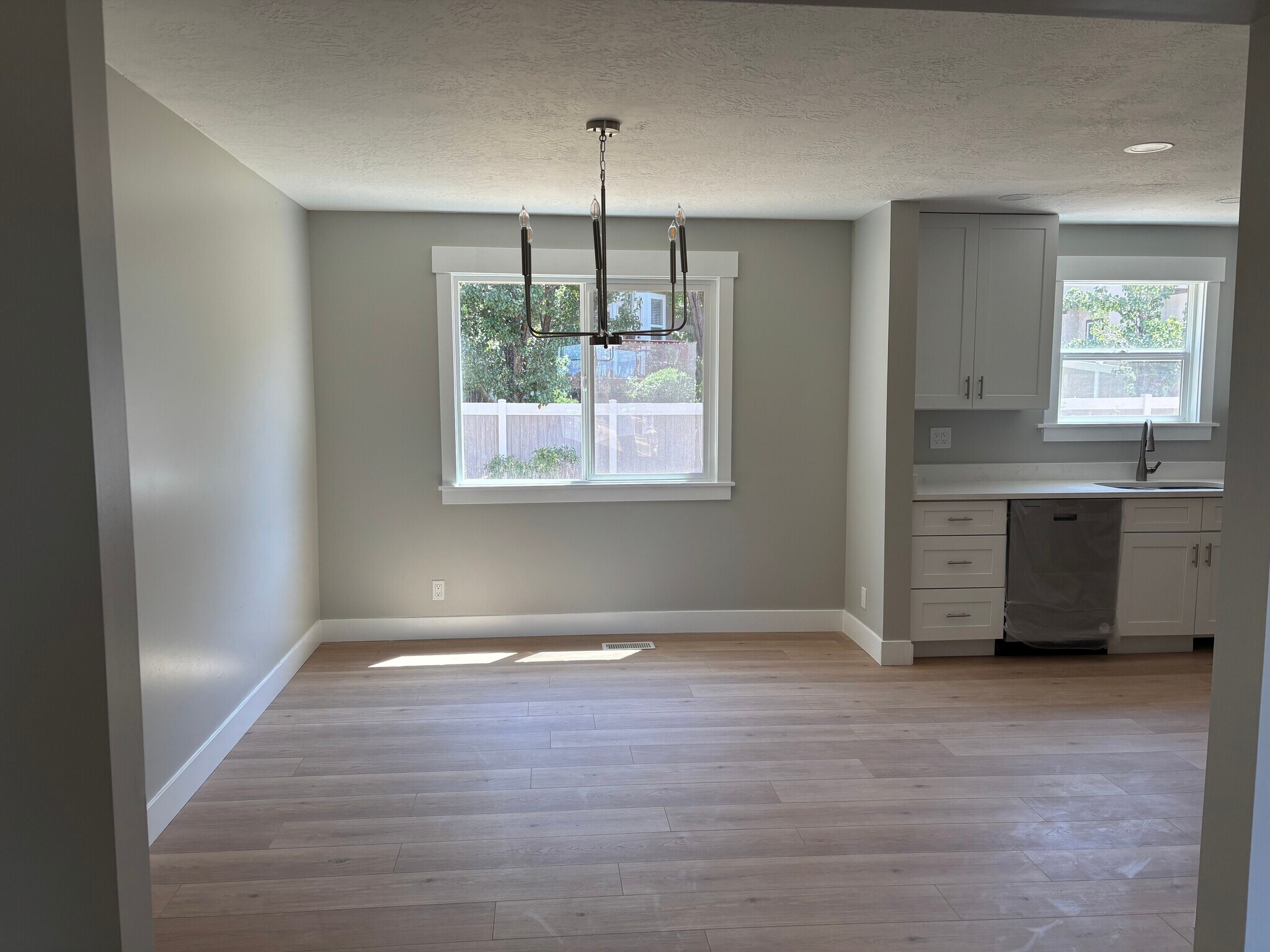 Building Photo - 9185 S Quail Hollow Dr