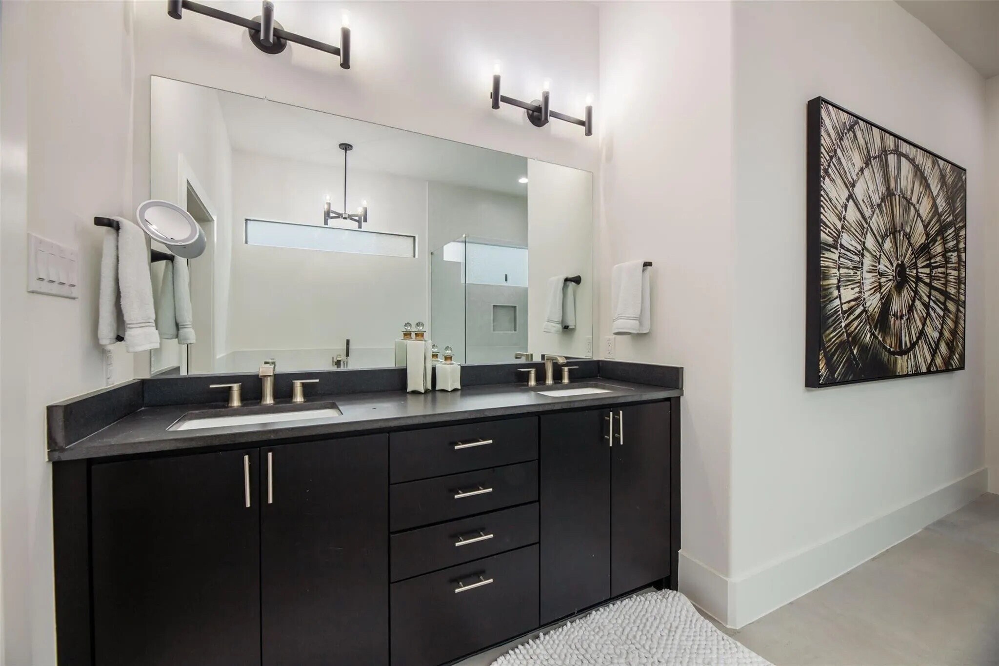 Building Photo - Room in Duplex on Avenue L