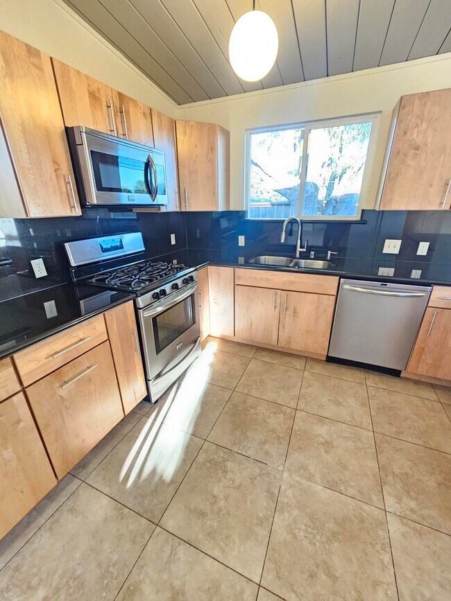Building Photo - 4100 Wilson Ln
