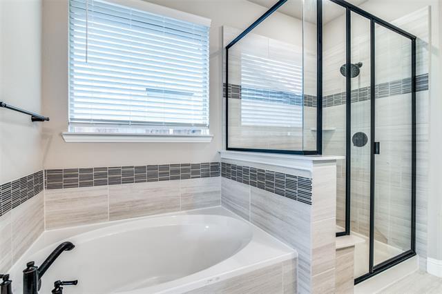 Building Photo - 7201 Bronco Blf