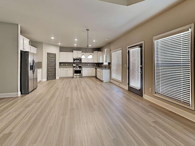 Building Photo - 1005 Overlook Walk Way
