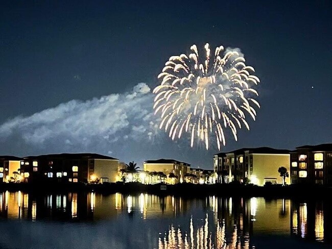 Primary Photo - 323 Leeward Ln