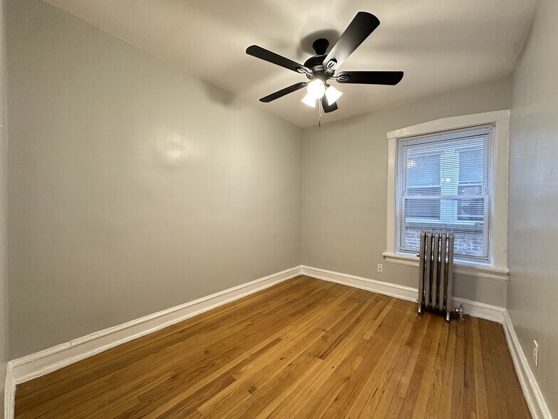 Building Photo - 4826 N Avers Ave