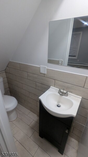 Building Photo - 309 W Broadway