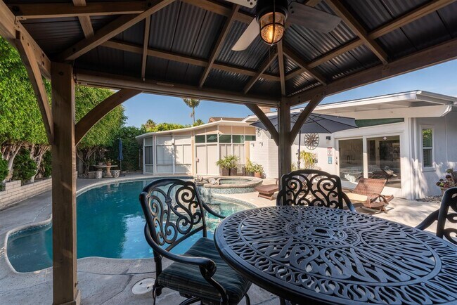 Building Photo - Huntington Harbor Lifestyle - Location, Location, Perfection!