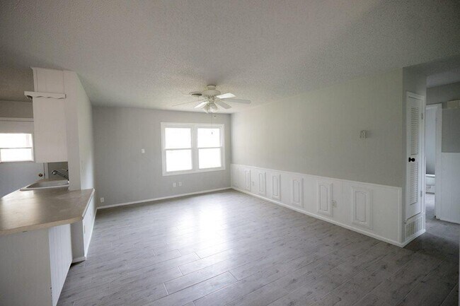 Building Photo - 5402 48th St
