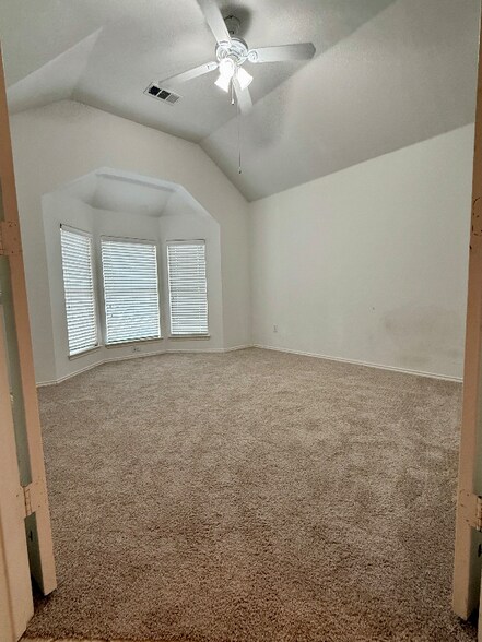 Building Photo - 3121 Fox Hollow Dr