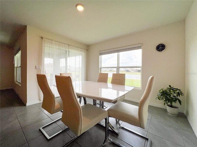 Building Photo - 10634 Chippewa Dr