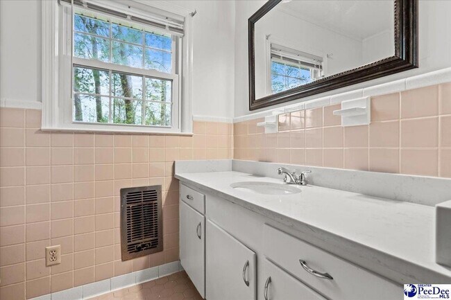 Building Photo - 2223 Camlin Ln