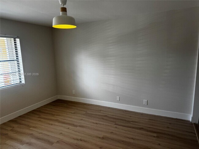 Building Photo - 6532 NW 170th Terrace