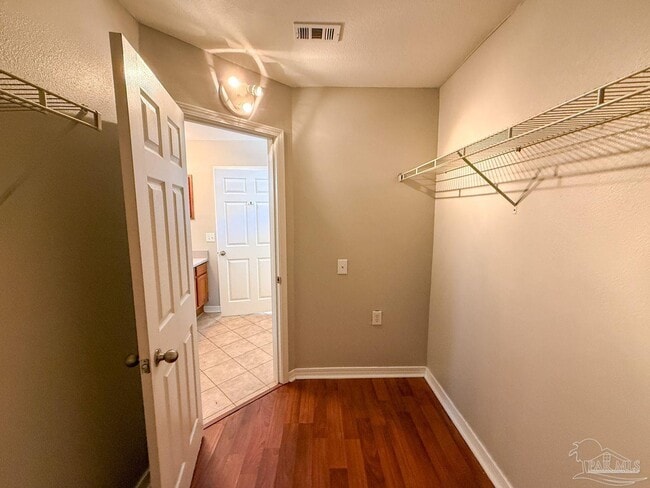 Building Photo - 5919 Bilek Dr