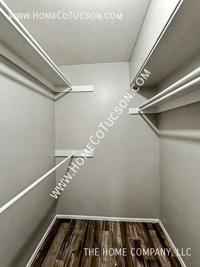 Building Photo - 3993 N Campbell Ave