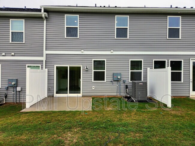 Building Photo - 1283 Westgate Vlg Dr
