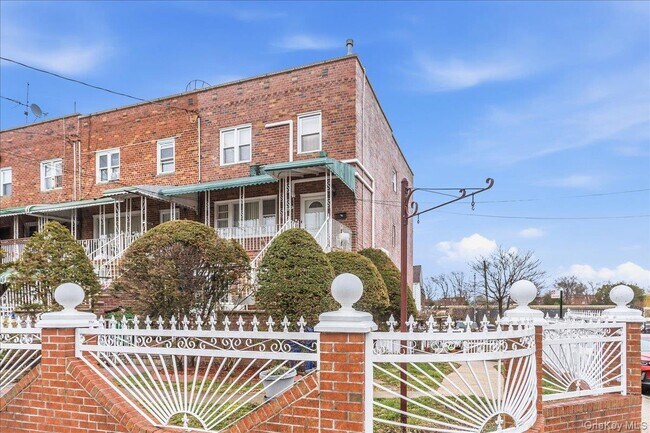 Building Photo - 8904 Avenue J