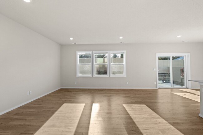 Building Photo - 2 year old 4 Bed 3 bath Liberty Lake Home offering 2330 sq/ft of living space