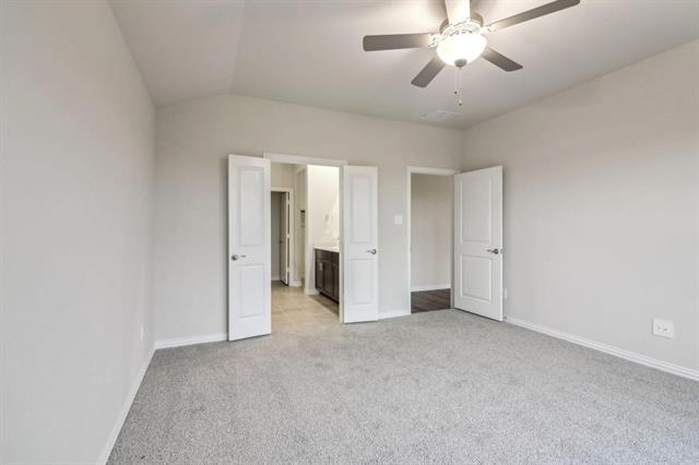 Building Photo - 711 Easthill Dr