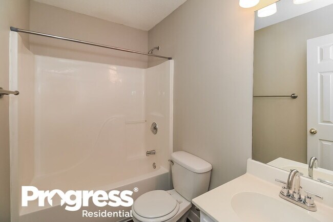 Building Photo - 128 Alexander Dr