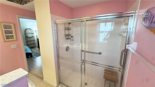 Building Photo - 5653 Greenwood Cir