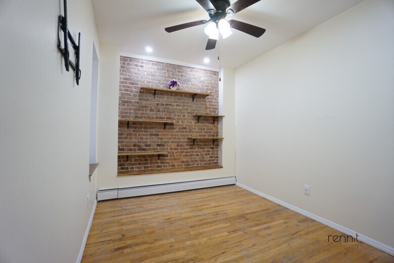 Building Photo - 310 Patchen Ave