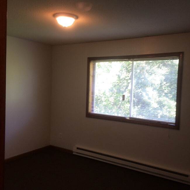 Building Photo - 168 Mulloy Rd