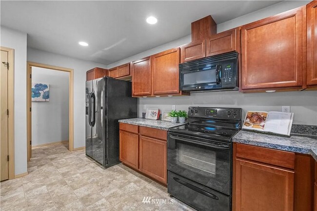 Building Photo - Beautifully Updated 3 Bed, 2.5 Bath Townhome in Monroe