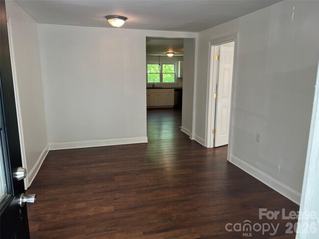 Building Photo - 346 Nesbit Ave