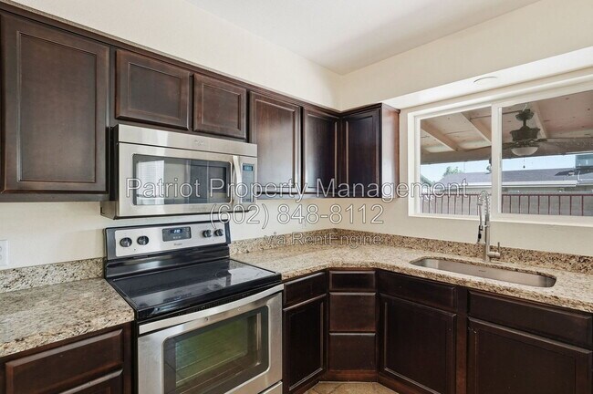 Building Photo - 1275 W Del Rio St