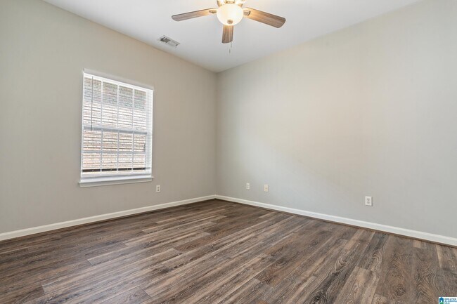 Building Photo - 141 Calumet Dr